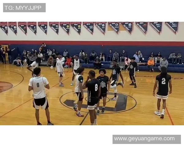 朱正16分6板!OTE联赛FOG 97-83 Jelly Fam 朱正16分6板!OTE联赛FOG 97-83 Jelly Fam