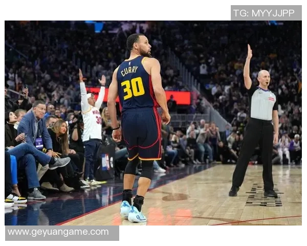 49分+9记三分球!就在今天,4项前无古人的NBA纪录被库里达成了 49分+9记三分球!就在今天,4项前无古人的NBA纪录被库里达成了