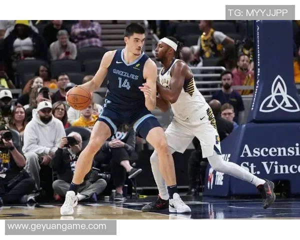 灰熊10人轮换全部有得分进账!埃迪半场7分7篮板3助攻 灰熊10人轮换全部有得分进账!埃迪半场7分7篮板3助攻